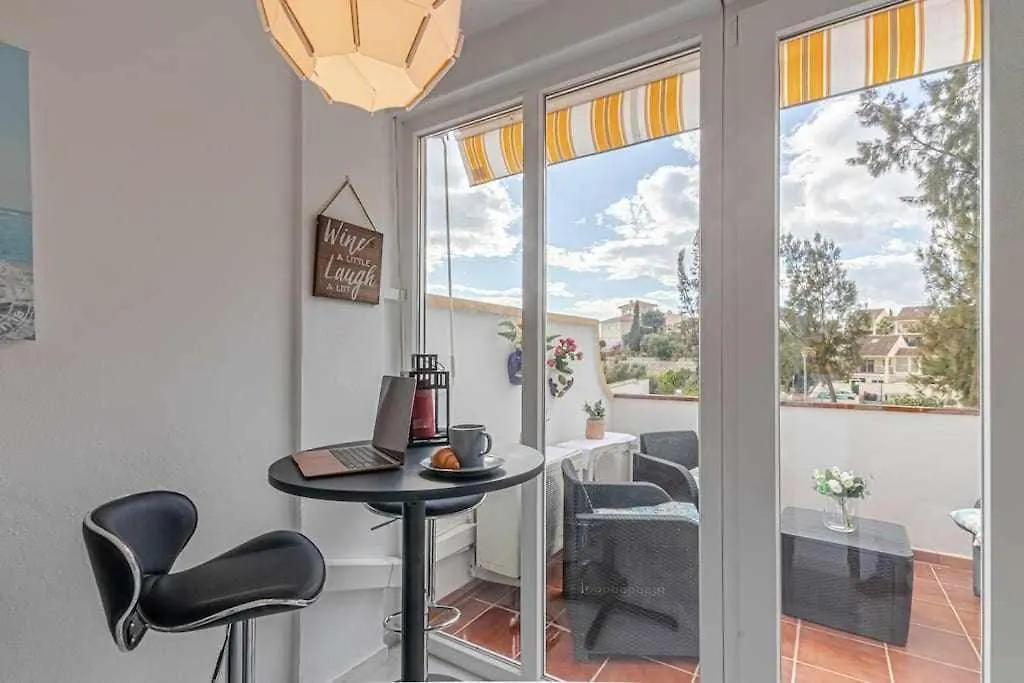 Apartment 797Holidayrentals- Apartamento En Torremuelle Con Terraza Y Piscina Benalmadena