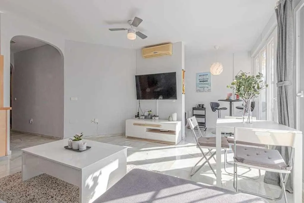 Apartment 797Holidayrentals- Apartamento En Torremuelle Con Terraza Y Piscina Benalmadena Spain