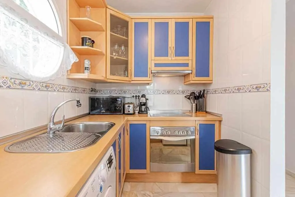 Apartment 797Holidayrentals- Apartamento En Torremuelle Con Terraza Y Piscina Benalmadena